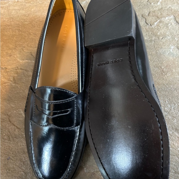 Men’s Cole Haan loafers - Picture 2 of 3